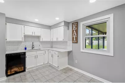 819 Jacaranda Drive, Oldsmar, FL 34677 - Photo 10