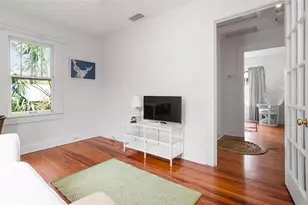 126 8th Ave NE, Saint Petersburg, FL 33701 - Photo 6