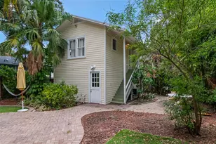 126 8th Ave NE, Saint Petersburg, FL 33701 - Photo 10