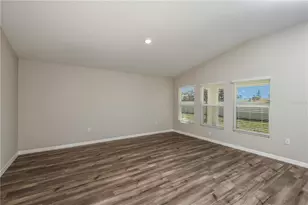 36644 Thornhedge Dr, Zephyrhills, FL 33541 - Photo 12