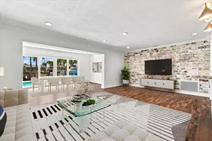 7852 Causeway Blvd S, Saint Petersburg, FL 33707 - Photo 12