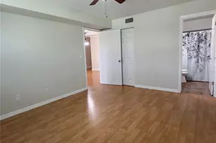 5920 80th St N, Saint Petersburg, FL 33709 - Photo 12