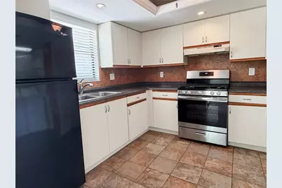 5920 80th Street N #310, Saint Petersburg, FL 33709 - Photo 8