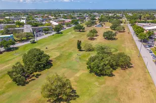 2383 Netherlands Dr, Clearwater, FL 33763 - Photo 34