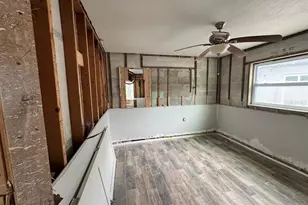 5451 Bayou Grande Blvd NE, Saint Petersburg, FL 33703 - Photo 10