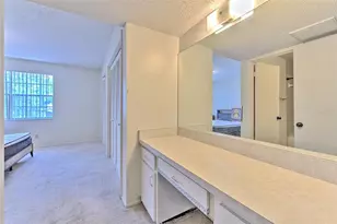 14454 Reuter Strasse Cir, Tampa, FL 33613 - Photo 20