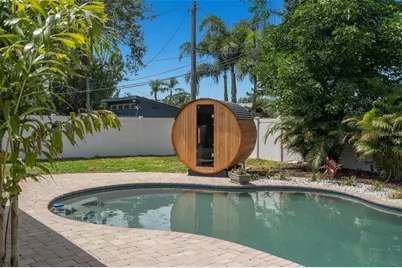 1715 Delaware Avenue NE, Saint Petersburg, FL 33703 - Photo 16