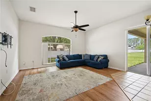 5912 Bramble Bush Ct, Zephyrhills, FL 33541 - Photo 14