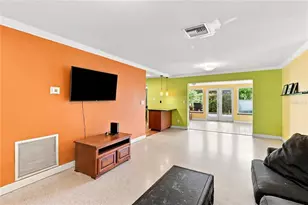1070 6th Ave NE, Largo, FL 33770 - Photo 4