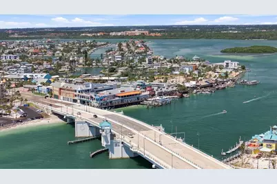 11797 1st Street E, Treasure Island, FL 33706 - Photo 10