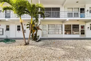 1221 Drew St, Clearwater, FL 33755 - Photo 2