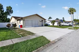 3104 Dole St, Holiday, FL 34691 - Photo 2