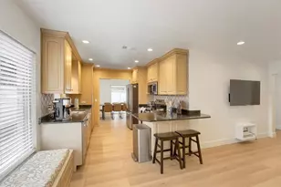 13931 Dominica Dr, Seminole, FL 33776 - Photo 10