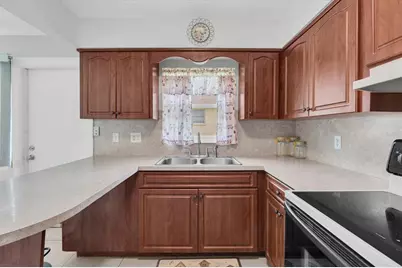 7030 Versailles N, Pinellas Park, FL 33781 - Photo 14