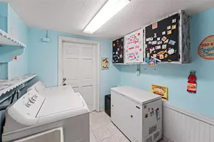 9537 Crestview St, Seminole, FL 33772 - Photo 12