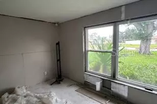 2014 Tanglewood Way NE, Saint Petersburg, FL 33702 - Photo 8
