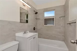 1419 55th St S, Gulfport, FL 33707 - Photo 16