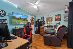 4235 Allen Rd, Zephyrhills, FL 33541 - Photo 32