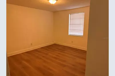 10205 Bellhurst Court, Tampa, FL 33615 - Photo 8