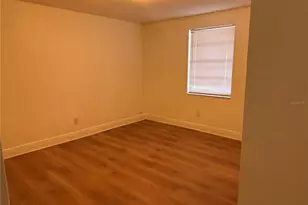 10205 Bellhurst Ct, Tampa, FL 33615 - Photo 8