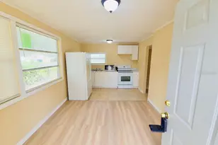 1018 E Holland Ave, Tampa, FL 33612 - Photo 10