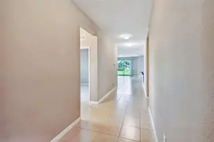 10606 Laguna Plains Dr, Riverview, FL 33578 - Photo 6