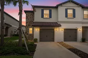 10317 Trumpet Honeysuckle Wy, San Antonio, FL 33576 - Photo 1