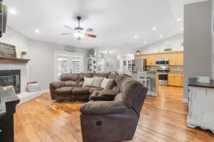 2203 Par Meadows Ln, Plant City, FL 33566 - Photo 20