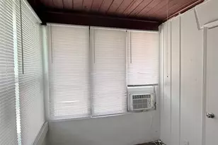 1201 22nd Ave S, Saint Petersburg, FL 33705 - Photo 20