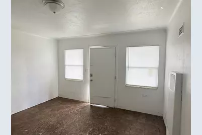 1201 22nd Avenue S #2, Saint Petersburg, FL 33705 - Photo 2