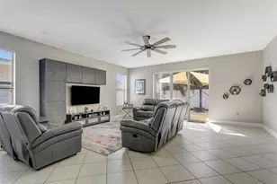501 Stone Briar Dr, Ruskin, FL 33570 - Photo 10