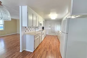 10346 S Lake Dr, Largo, FL 33773 - Photo 18