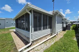 10346 S Lake Dr, Largo, FL 33773 - Photo 8