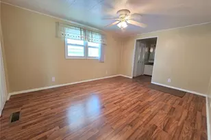 10346 S Lake Dr, Largo, FL 33773 - Photo 22