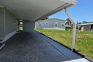 10346 S Lake Dr, Largo, FL 33773 - Photo 4