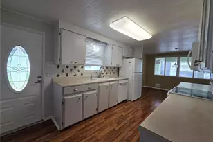 10346 S Lake Dr, Largo, FL 33773 - Photo 20