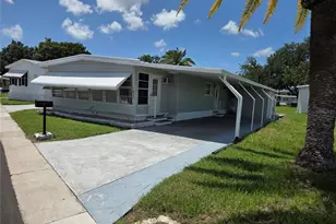10346 S Lake Dr, Largo, FL 33773 - Photo 2