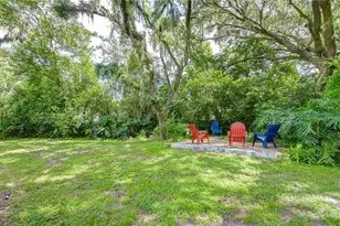 901 Woodview Dr, Brandon, FL 33511 - Photo 32