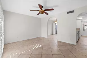 903 Buck Ct, Brandon, FL 33511 - Photo 14