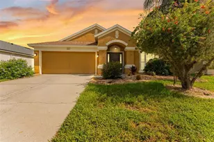 30407 Stapleton St, Wesley Chapel, FL 33545 - Photo 2