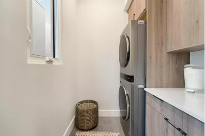 372 6th Street S #12, Saint Petersburg, FL 33701 - Photo 22