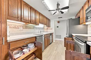 1618 Layton Ct, Sun City Center, FL 33573 - Photo 10