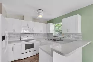 1521 13th St W, Palmetto, FL 34221 - Photo 10