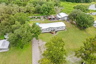 4045 Loury Dr, Wesley Chapel, FL 33543 - Photo 2