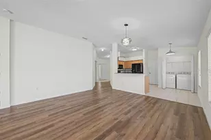 7838 Carriage Pointe Dr, Gibsonton, FL 33534 - Photo 16
