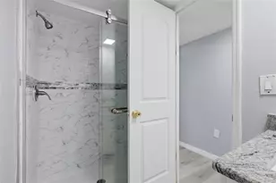 36131 Zinnia St, Zephyrhills, FL 33541 - Photo 14
