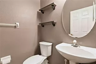 34928 Teeview Ln, Zephyrhills, FL 33541 - Photo 12