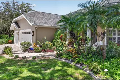 8735 Crescent Forest Boulevard, New Port Richey, FL 34654 - Photo 6