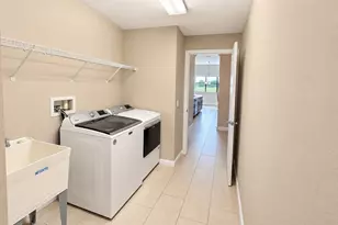 10619 Mistflower Ln, Tampa, FL 33647 - Photo 32