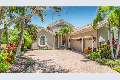 7668 Silverwood Court, Lakewood Ranch, FL 34202 - Photo 2